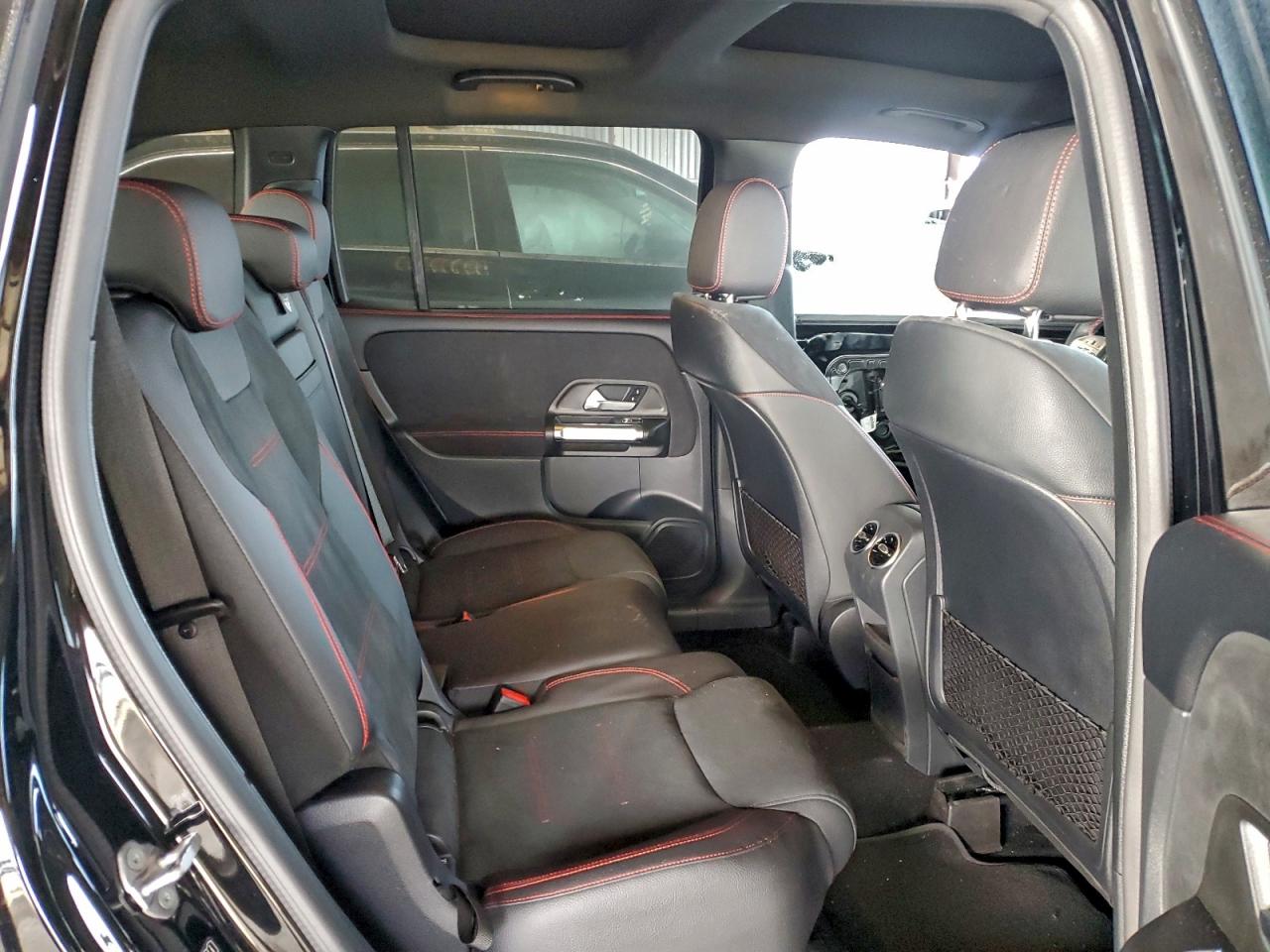 Фото: W1N4M4HB8PW278423