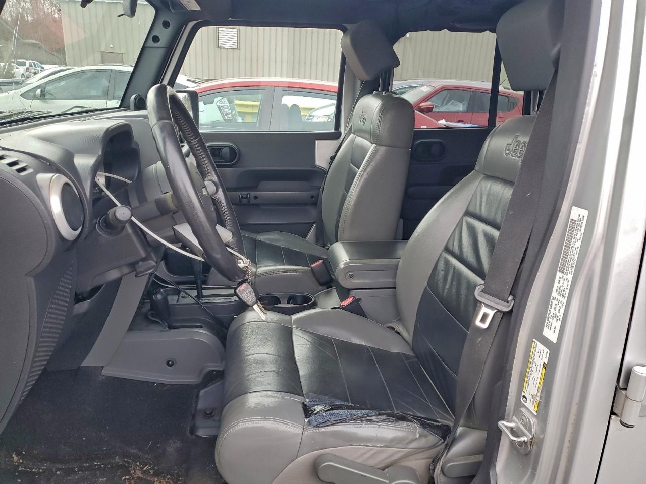 2010 Jeep Wrangler Unlimited Sahara VIN: 1J4BA5H13AL219934 Lot: 95951105