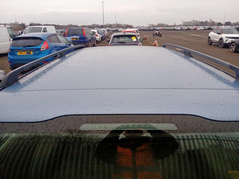 2004 VOLVO V70 2.5 T SE 5DR GEARTRONIC