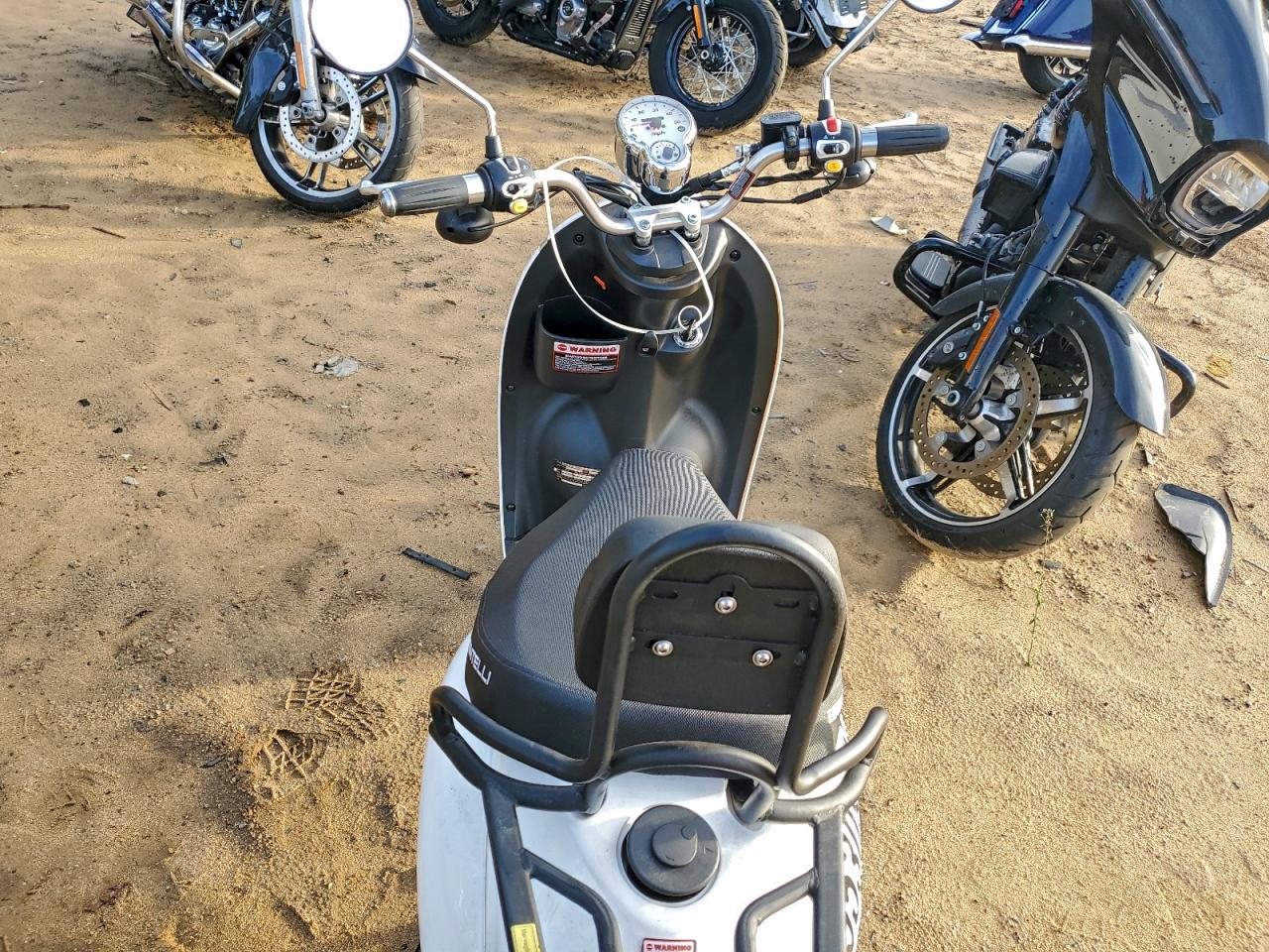 2019 Aprilia Moped VIN: LL0TCAPE7KG000233 Lot: 95308025