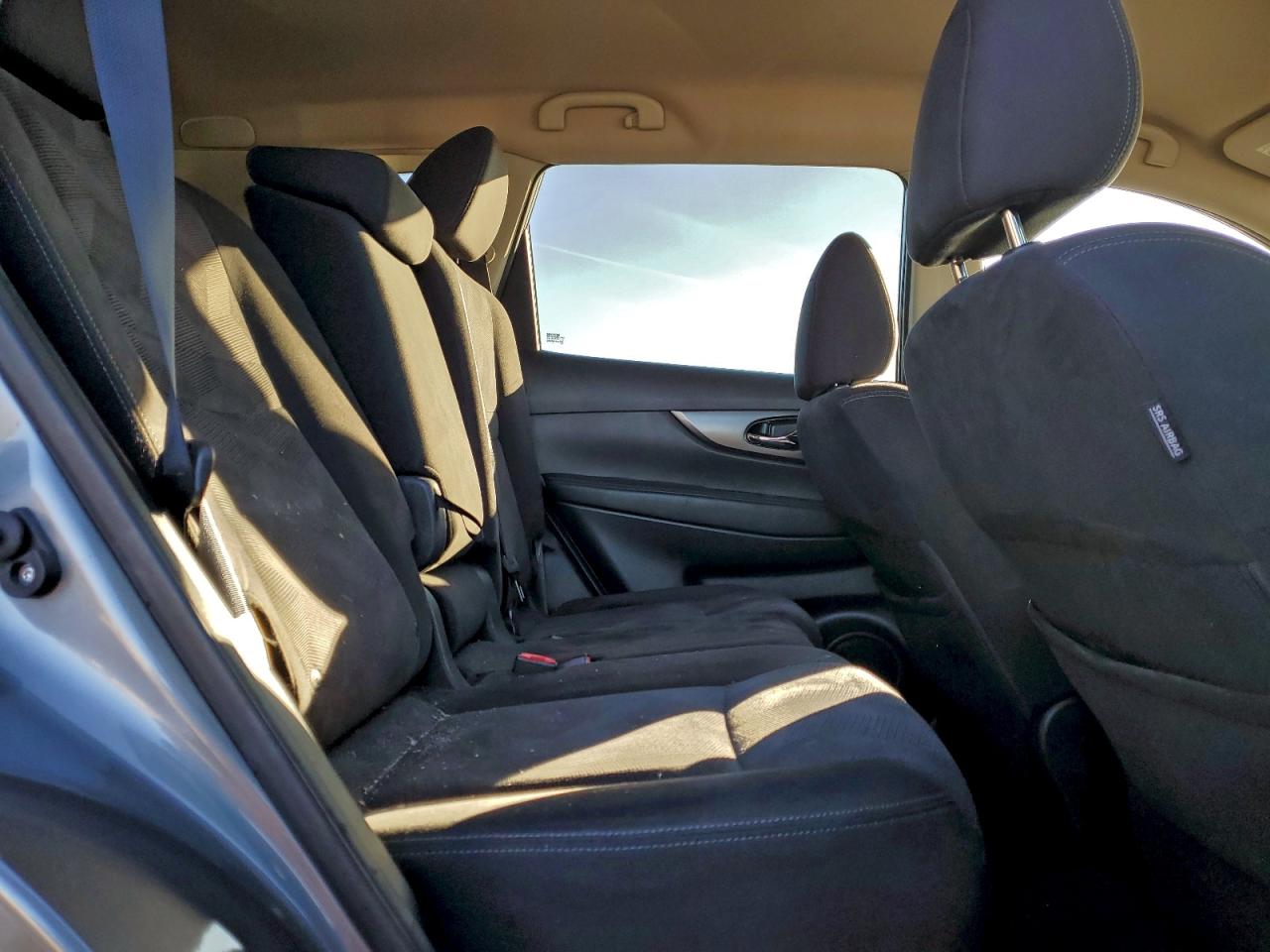 2015 Nissan Rogue S VIN: KNMAT2MV8FP516541 Lot: 94725275