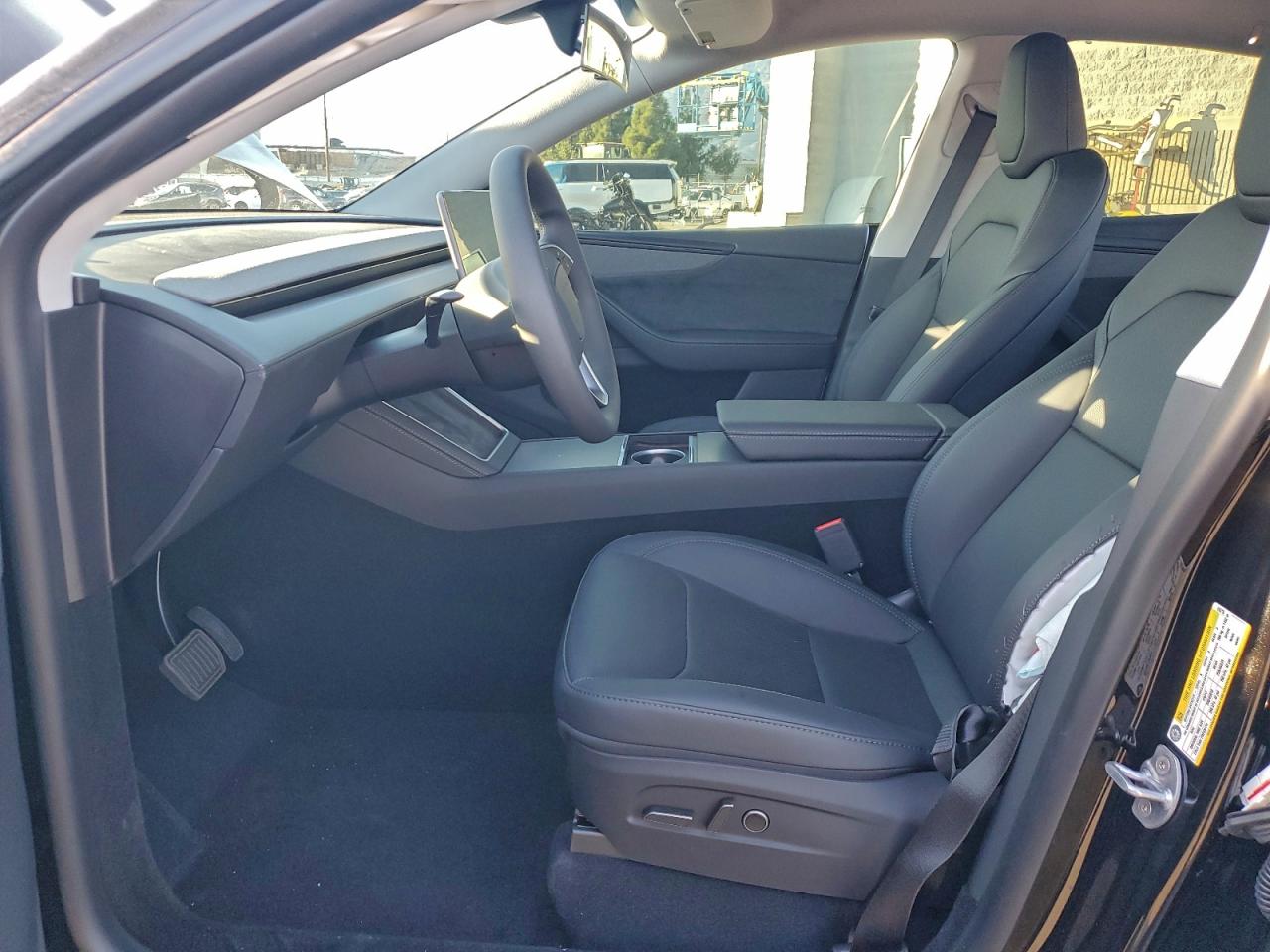 2026 Tesla Model Y VIN: 7SAYGDEDXTF516716 Lot: 94454375