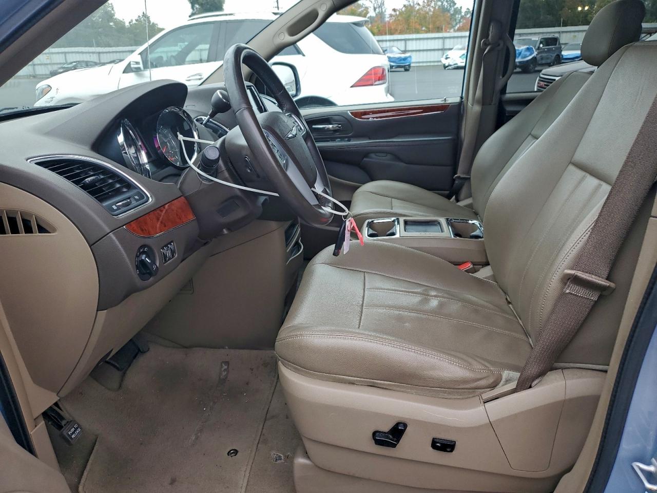 2013 Chrysler Town & Country Touring VIN: 2C4RC1BG4DR720654 Lot: 94563795