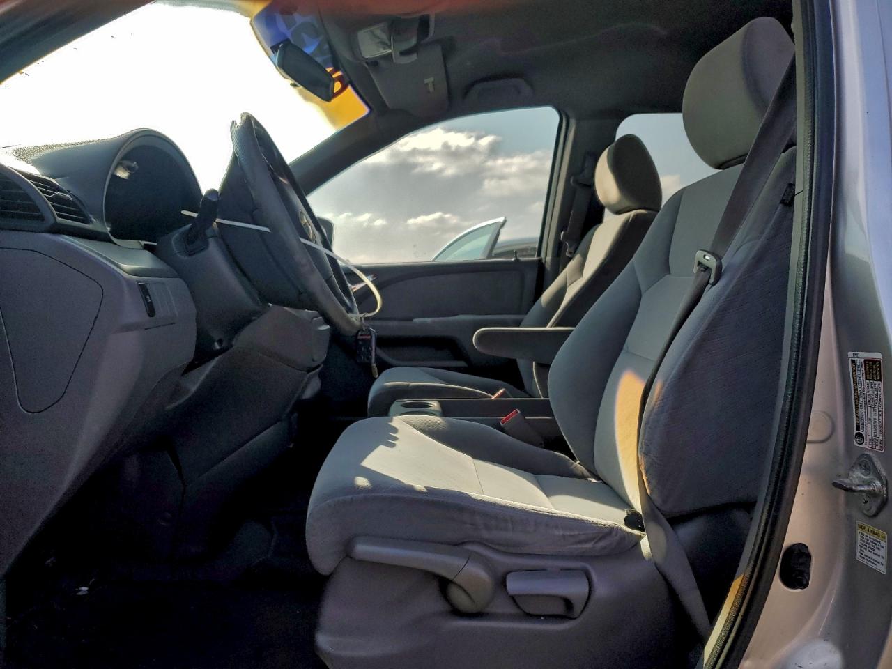 2008 Honda Odyssey Lx VIN: 5FNRL38238B045338 Lot: 95924505