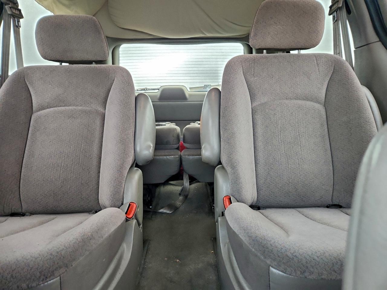 2001 Chrysler Town & Country Lx VIN: 2C4GP44383R354008 Lot: 94497435