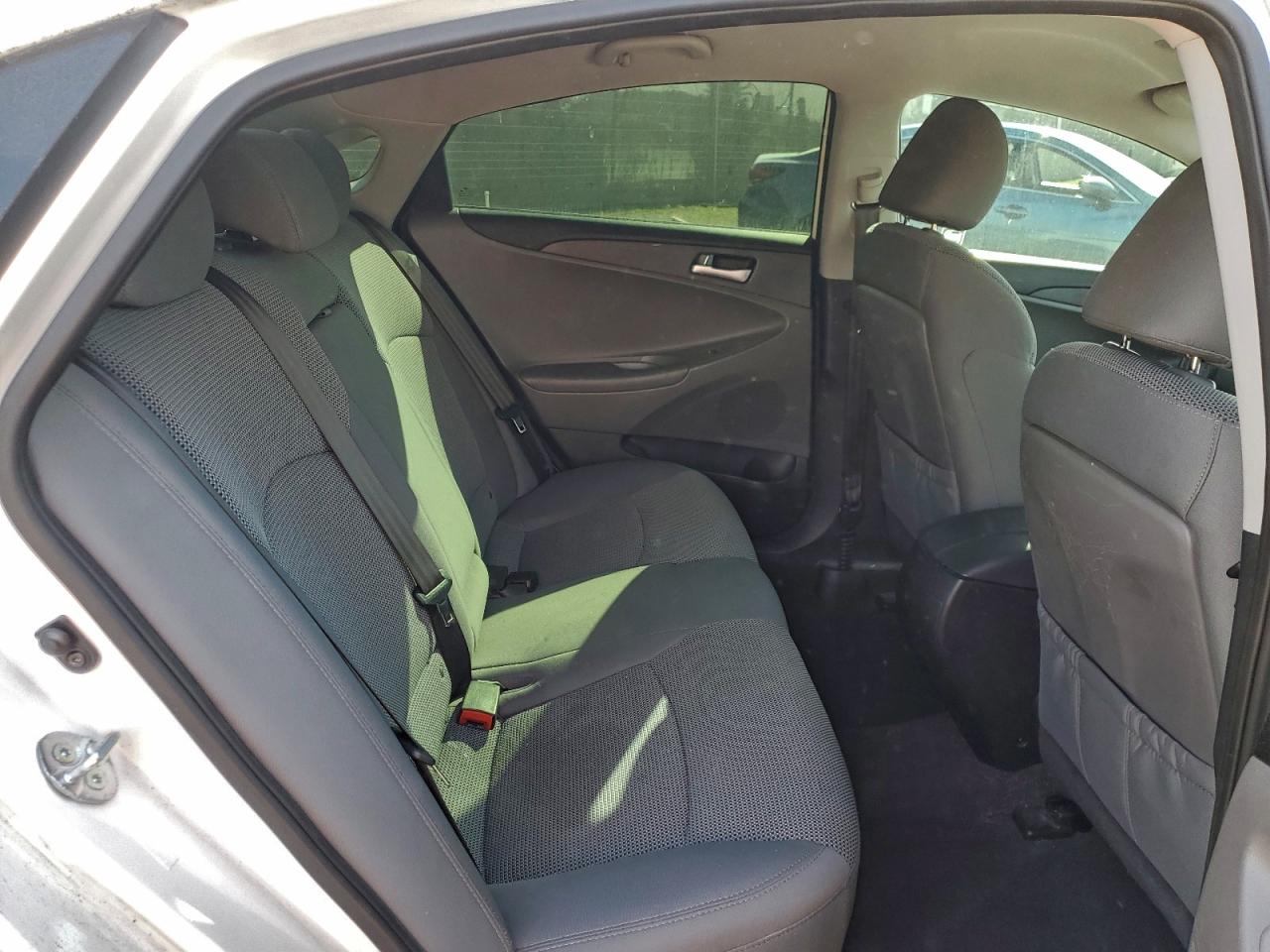 2014 Hyundai Sonata Gls VIN: 5NPEB4AC4EH877603 Lot: 97758905