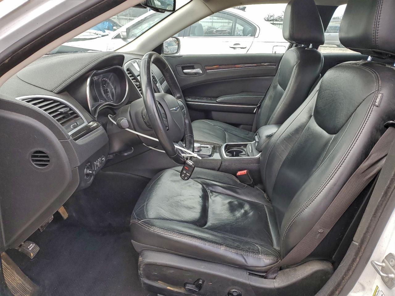 2015 Chrysler 300 Limited VIN: 2C3CCAAG5FH882152 Lot: 94435665