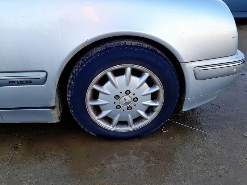 2000 MERCEDES-BENZ E CLASS E240 ELEGANCE 4DR TIP AUTO [2.6]