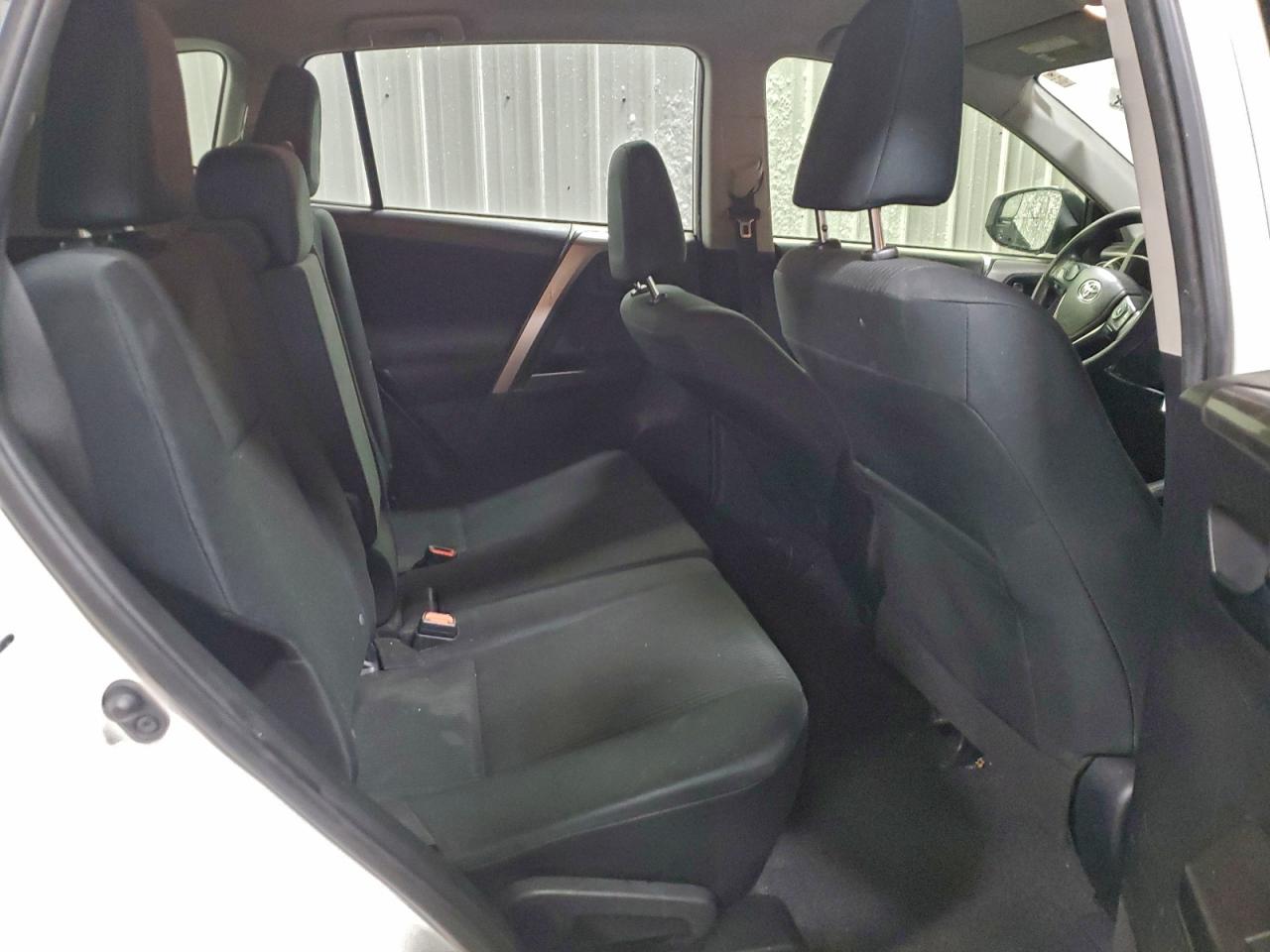 2017 Toyota Rav4 Le VIN: JTMBFREV0HJ147943 Lot: 95959205