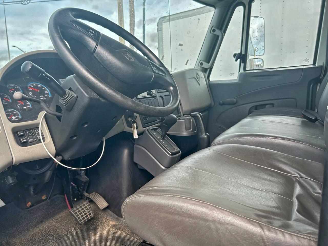 2016 Intl 4000 4300 - Trucks Box Truck VIN: 1HTMMMMM7GH281691 Lot: 95523015