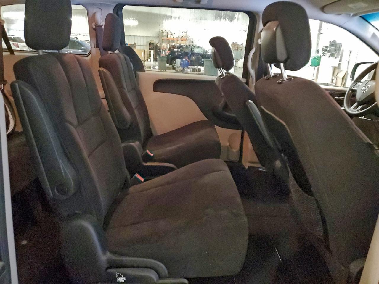 2011 Dodge Grand Caravan Express VIN: 2D4RN4DG3BR690653 Lot: 96273355