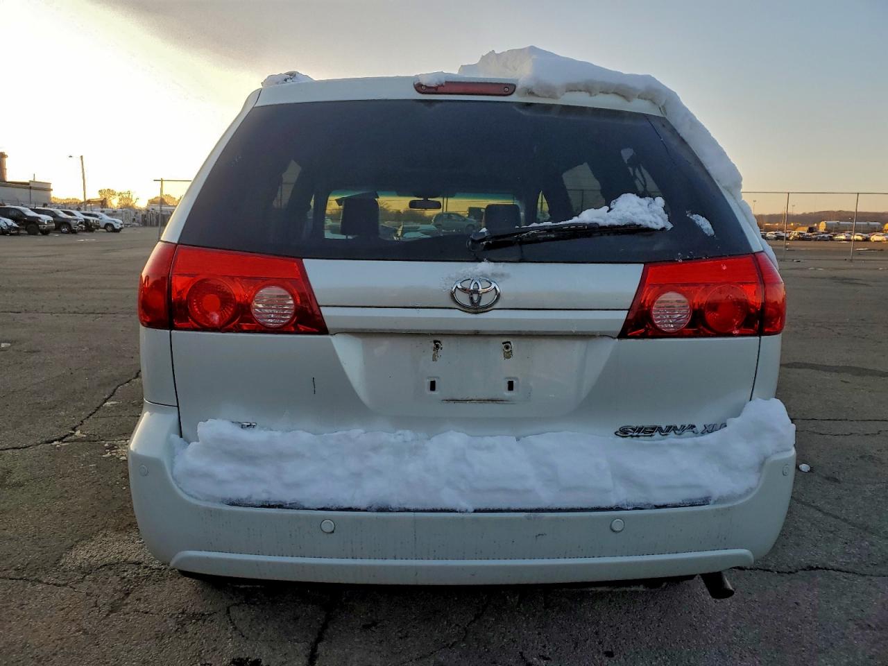 2009 Toyota Sienna Xle VIN: 5TDZK22C69S282885 Lot: 95854245