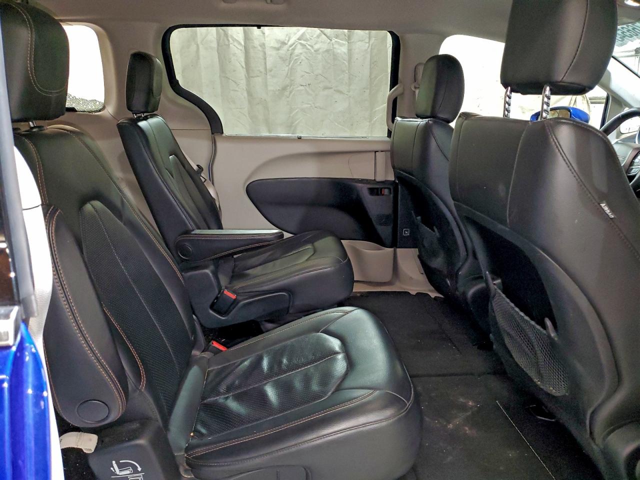 2018 Chrysler Pacifica Touring L VIN: 2C4RC1BG3JR234073 Lot: 94766545