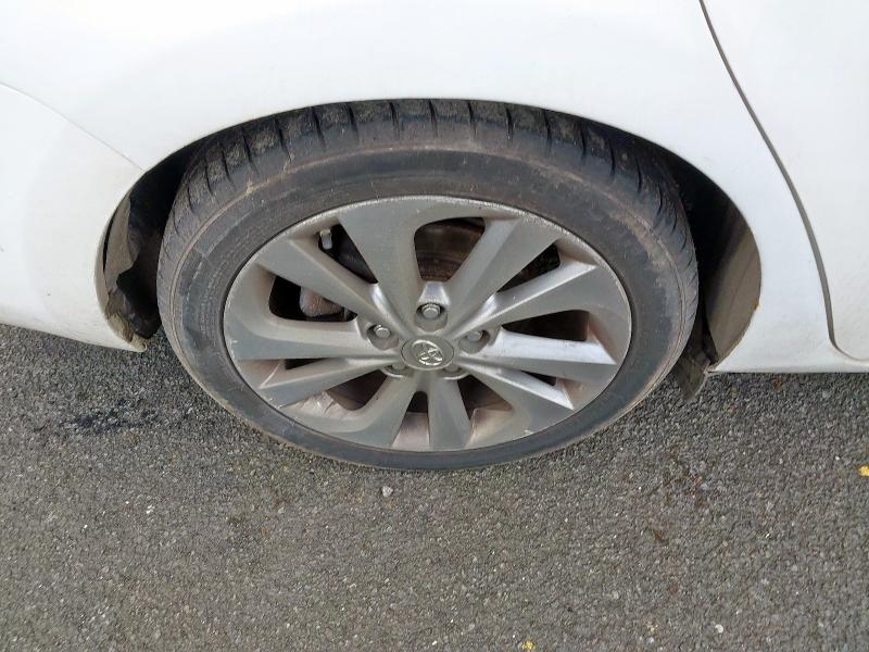 2015 TOYOTA AURIS 1.8 VVTI HYBRID EXCEL 5DR CVT AUTO [NAV]