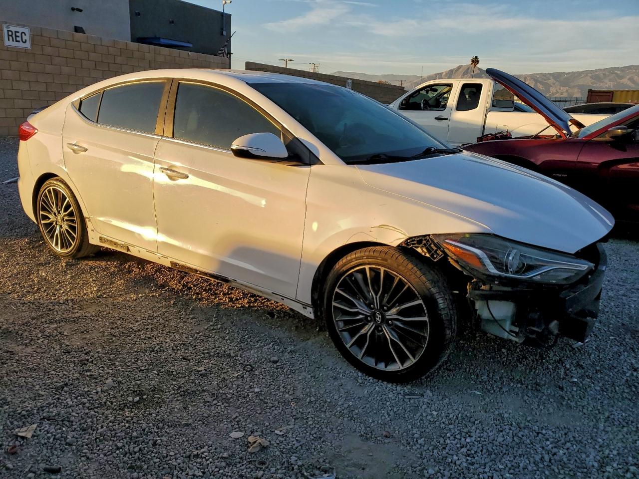 2018 Hyundai Elantra Sport VIN: KMHD04LB7JU528131 Lot: 97644625