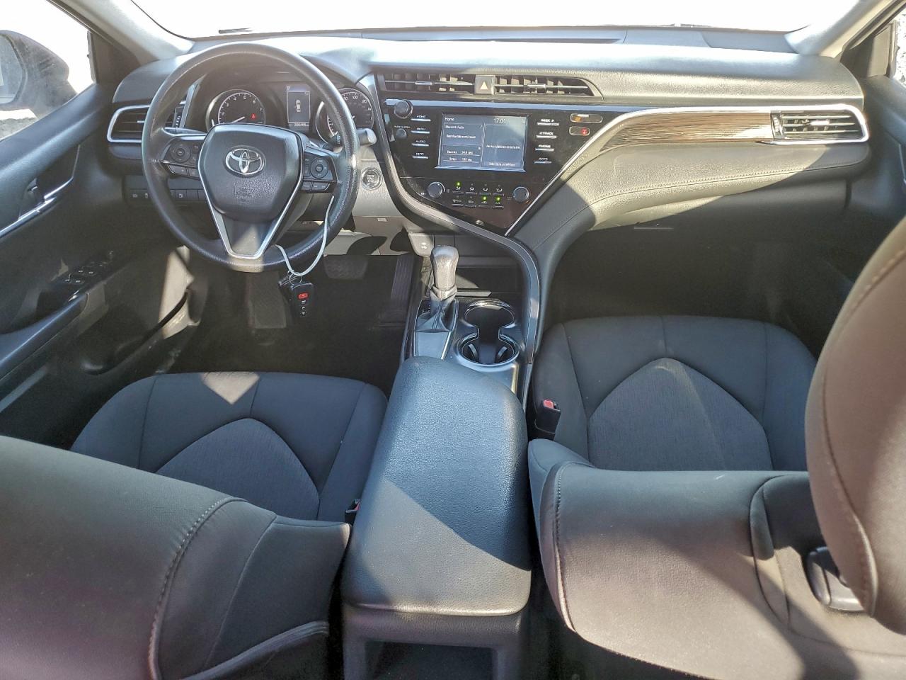 2018 Toyota Camry L VIN: 4T1B11HKXJU561166 Lot: 95608325