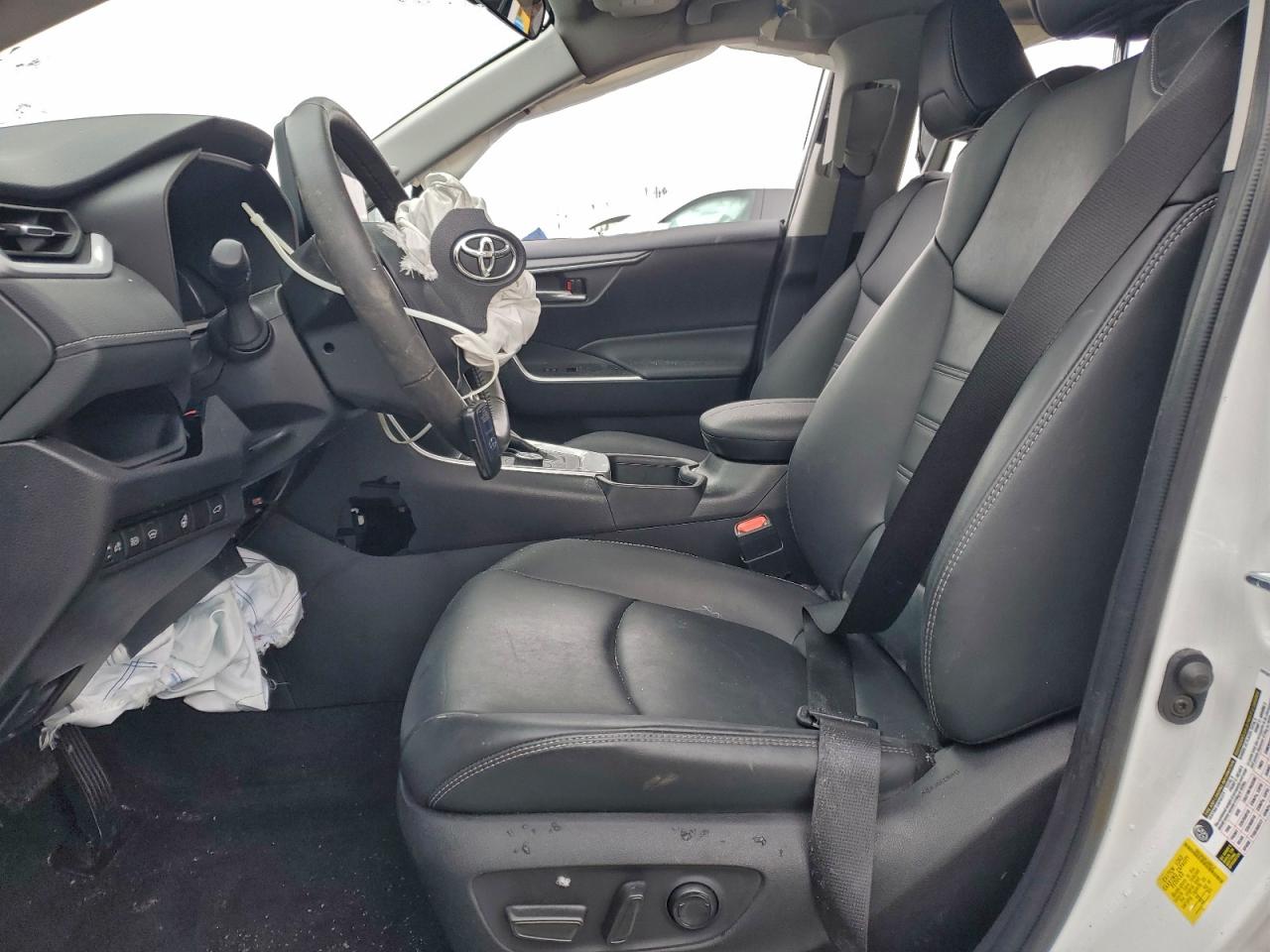 2024 Toyota Rav4 Xle Premium VIN: 2T3B6RFV8RW053908 Lot: 95112605