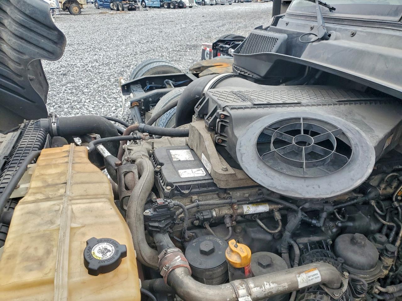 2016 Freightliner Cascadia - Semi Truck VIN: 1FUJGLDV0GLGU7574 Lot: 94278135