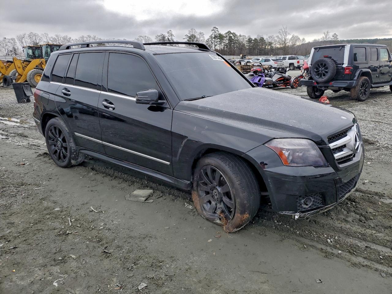 Фото: WDCGG8HB3CF930422