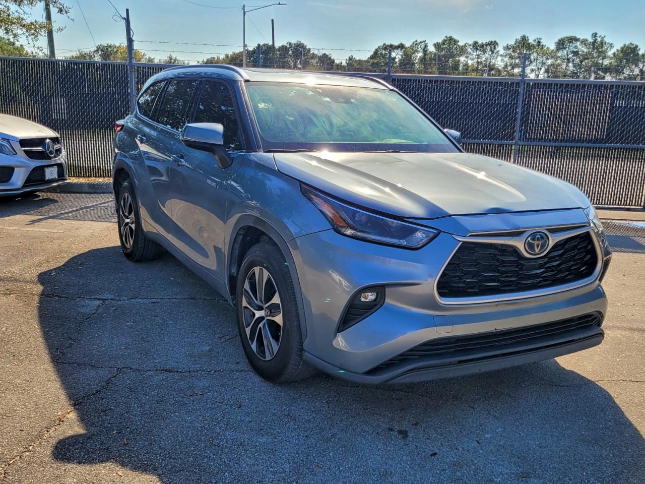 2021 Toyota Highlander Hybrid Xle