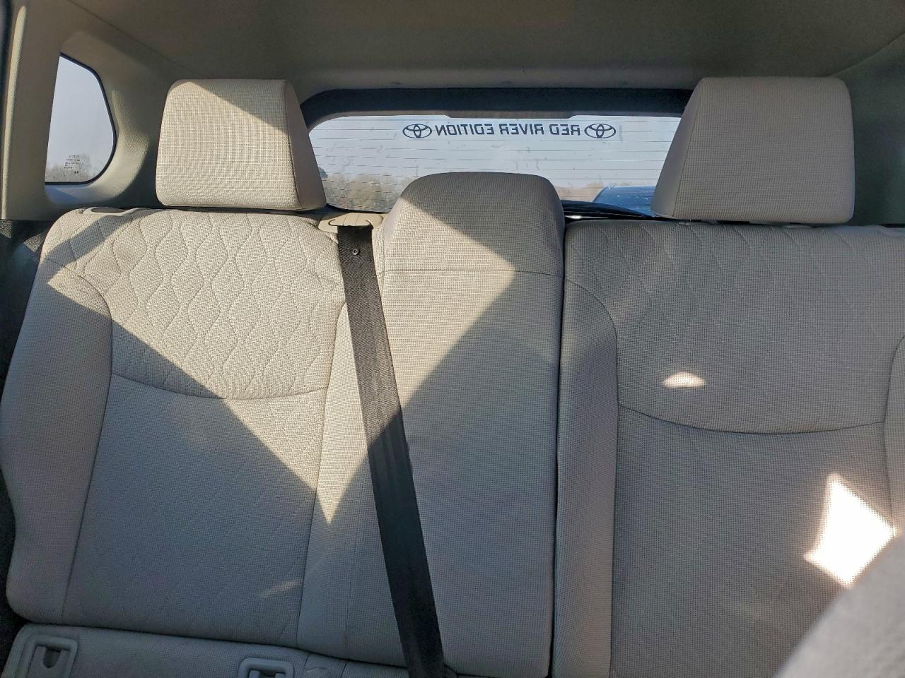 2022 Toyota Corolla Cross Le VIN: 7MUCAAAG1NV033210 Lot: 95720965