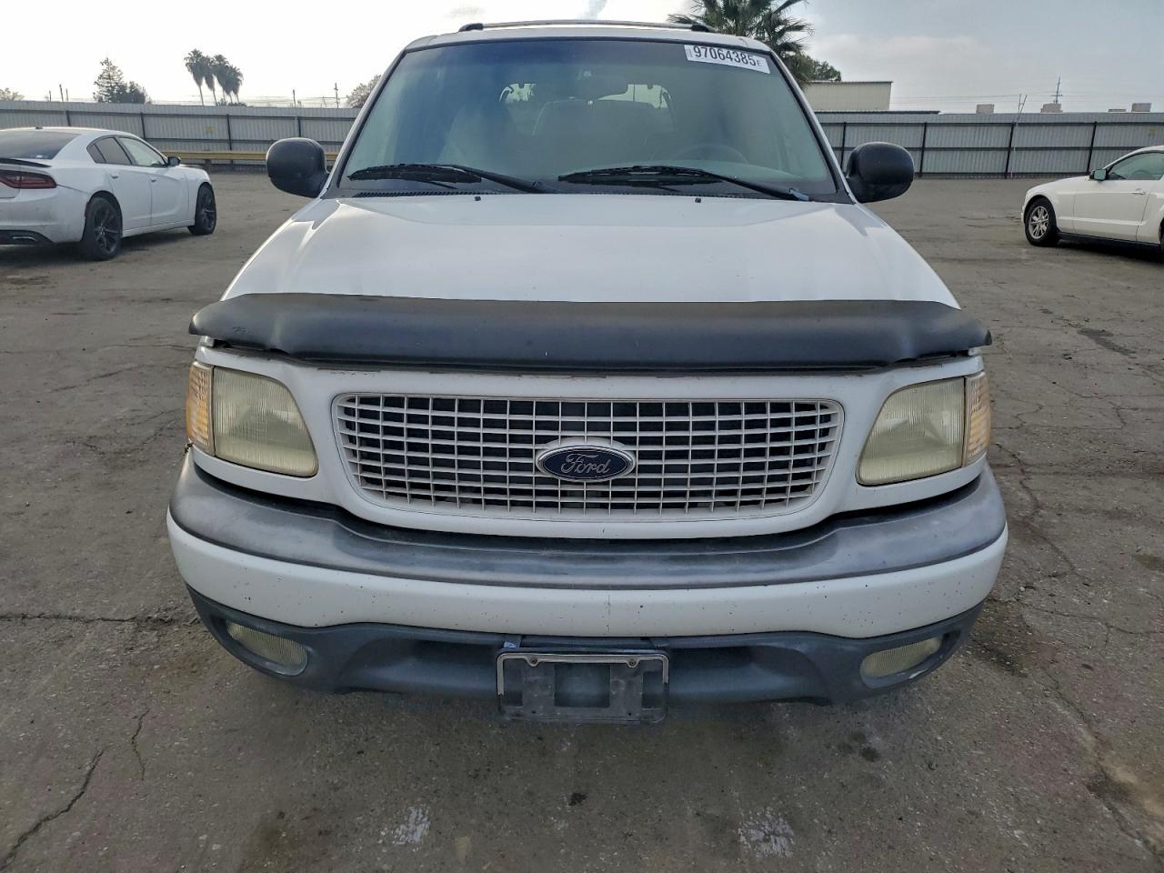 2001 Ford Expedition Xlt VIN: 1FMRU15L01LA32821 Lot: 97064385