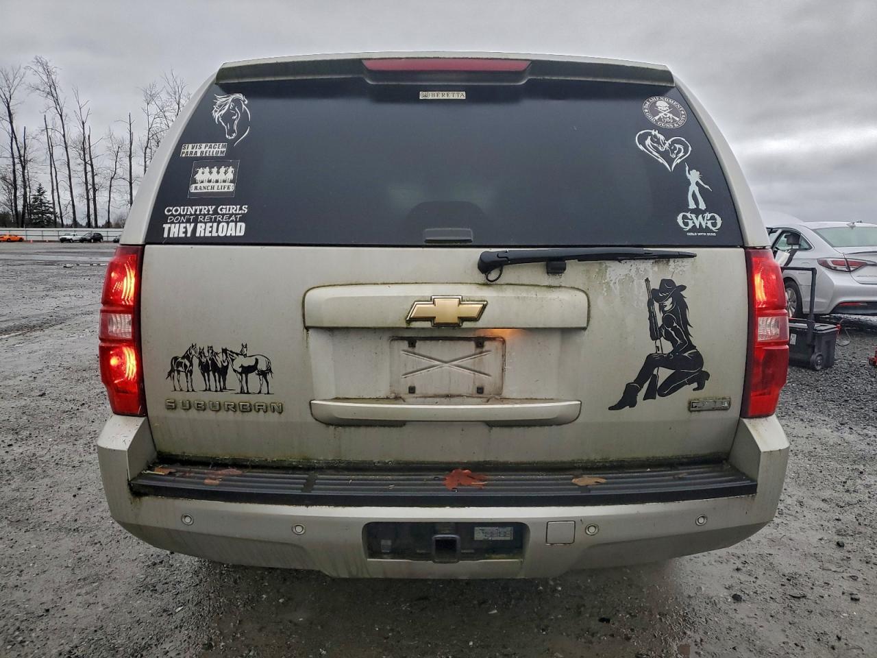 2007 Chevrolet Suburban K1500 VIN: 1GNFK16317J261774 Lot: 95573545