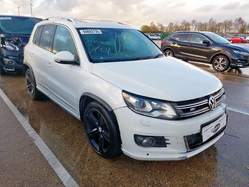 2015 VOLKSWAGEN TIGUAN 2.0 TDI BLUEMOTION TECH R-LINE 184 5DR DSG [NAV]