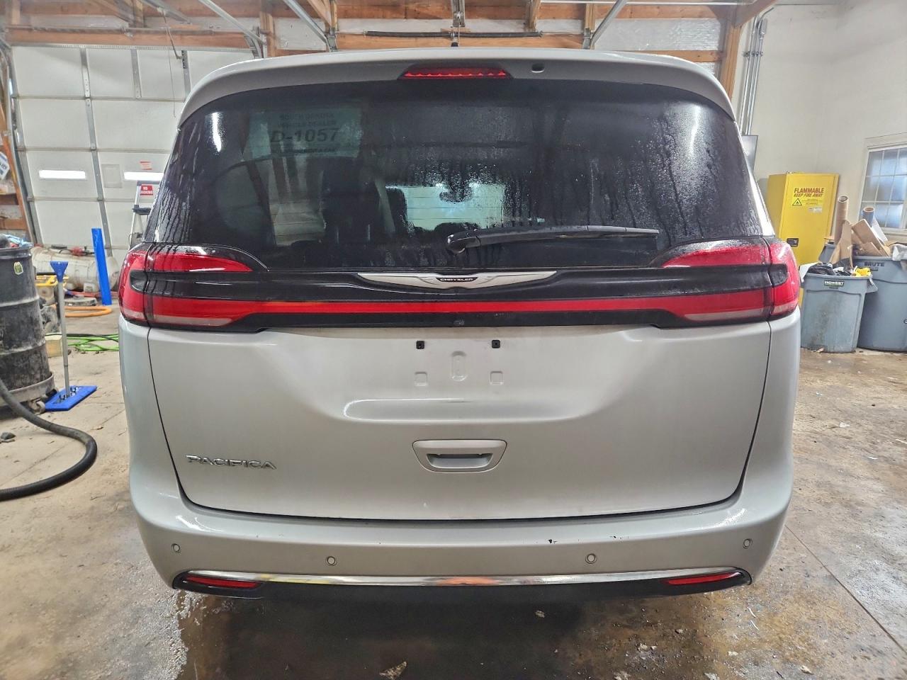 2024 Chrysler Pacifica Touring L VIN: 2C4RC1BG3RR159242 Lot: 95726785