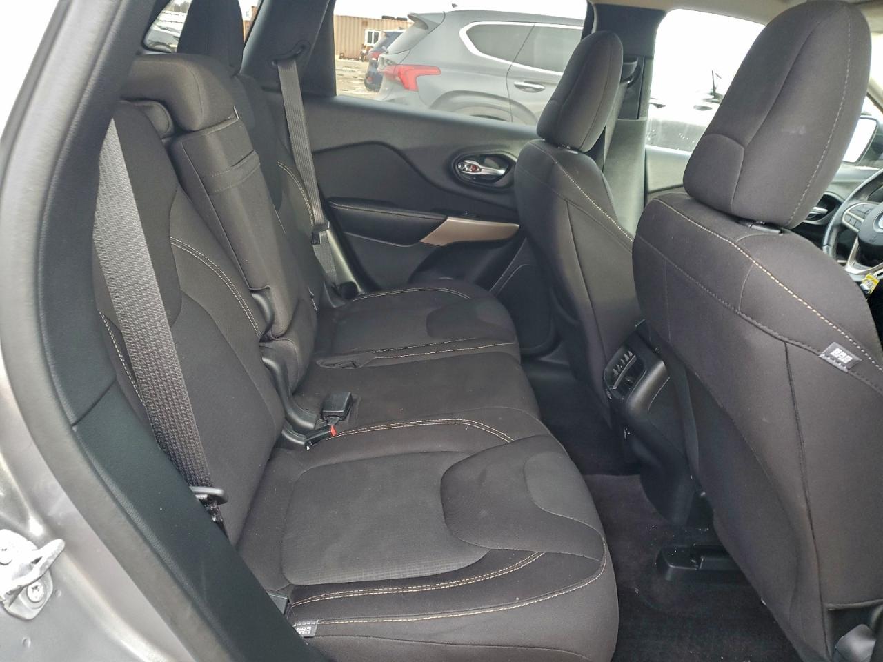 2017 Jeep Cherokee Latitude VIN: 1C4PJMCS5HD213739 Lot: 95961505