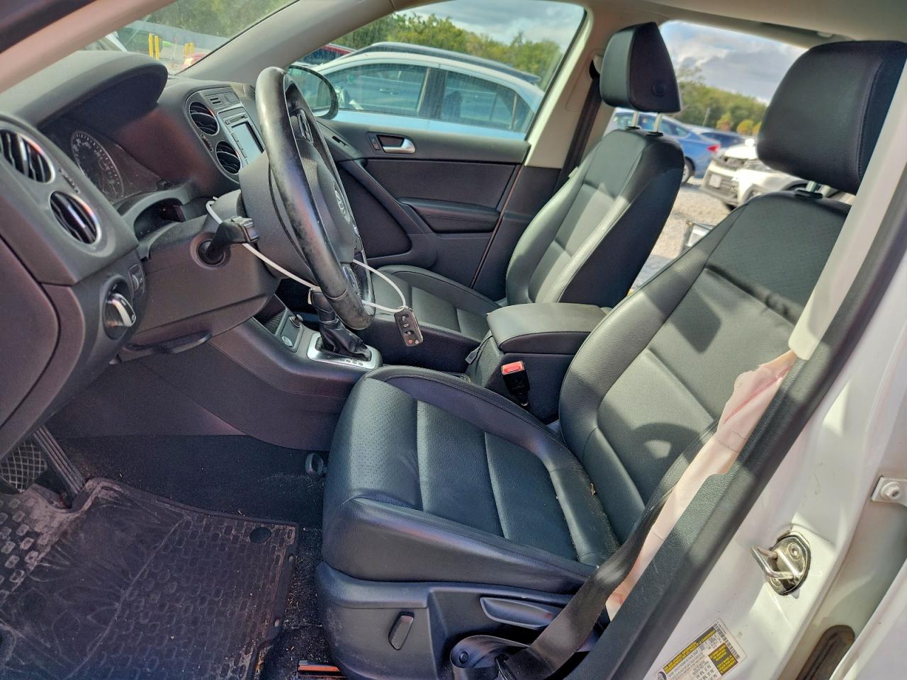 2014 Volkswagen Tiguan S VIN: WVGAV3AX1EW614008 Lot: 97530435