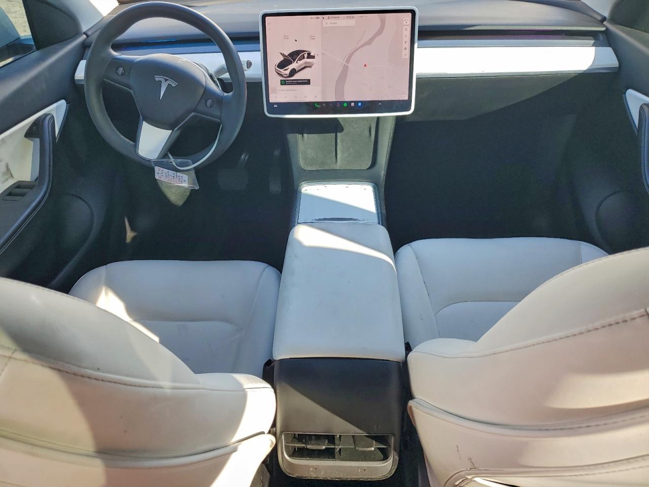 2021 Tesla Model Y VIN: 5YJYGAEE0MF270667 Lot: 94105725