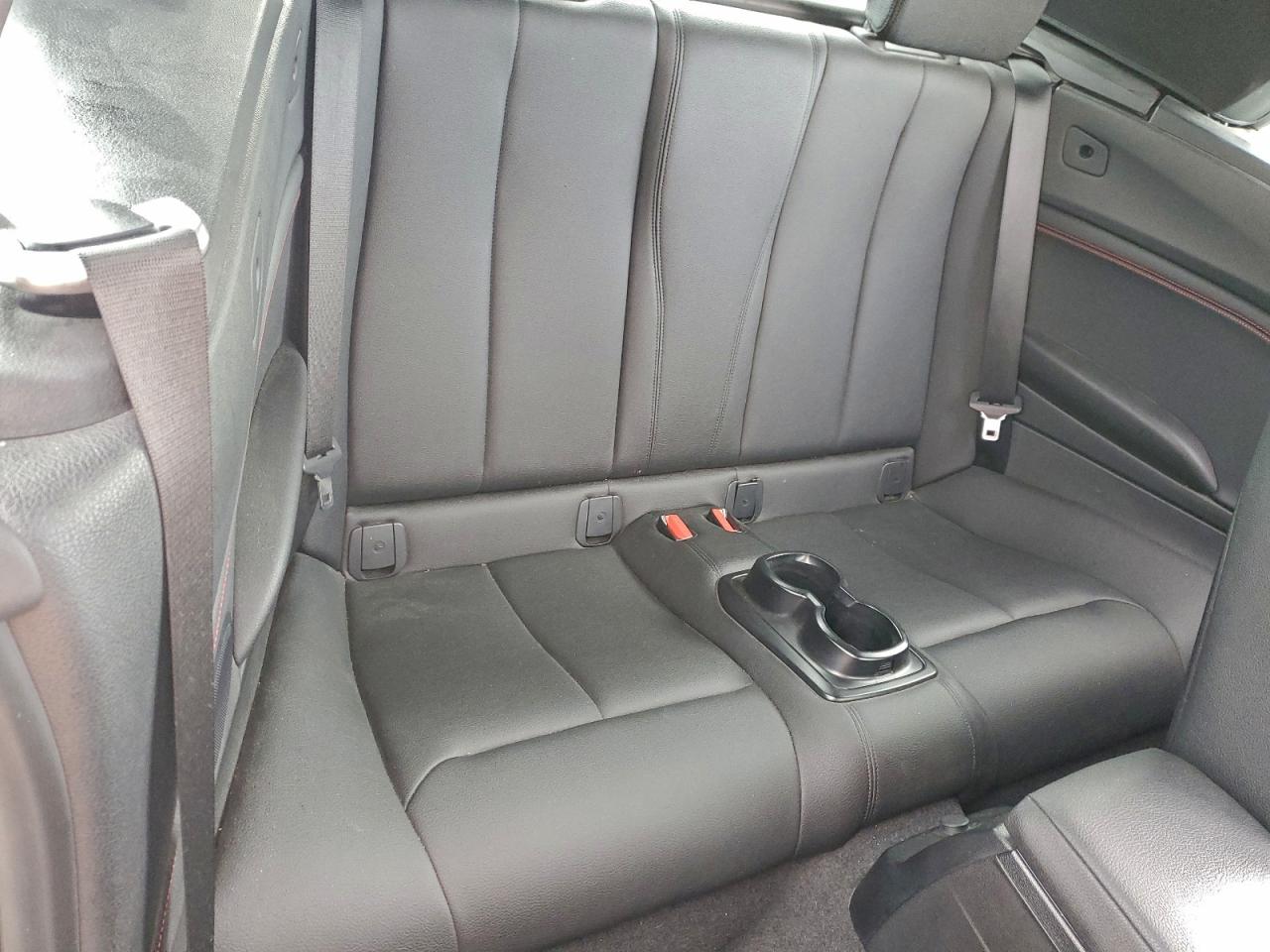 Фото: WBA1L9C57GV325620