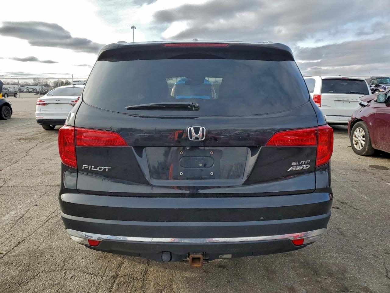 2017 Honda Pilot Elite VIN: 5FNYF6H02HB080830 Lot: 94710465