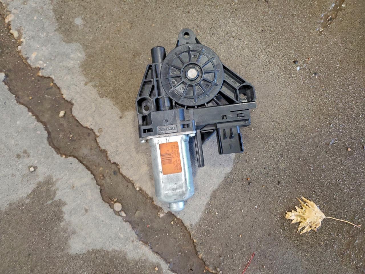 2014 Jeep Cherokee Latitude VIN: 1C4PJMCS1EW284856 Lot: 96211375