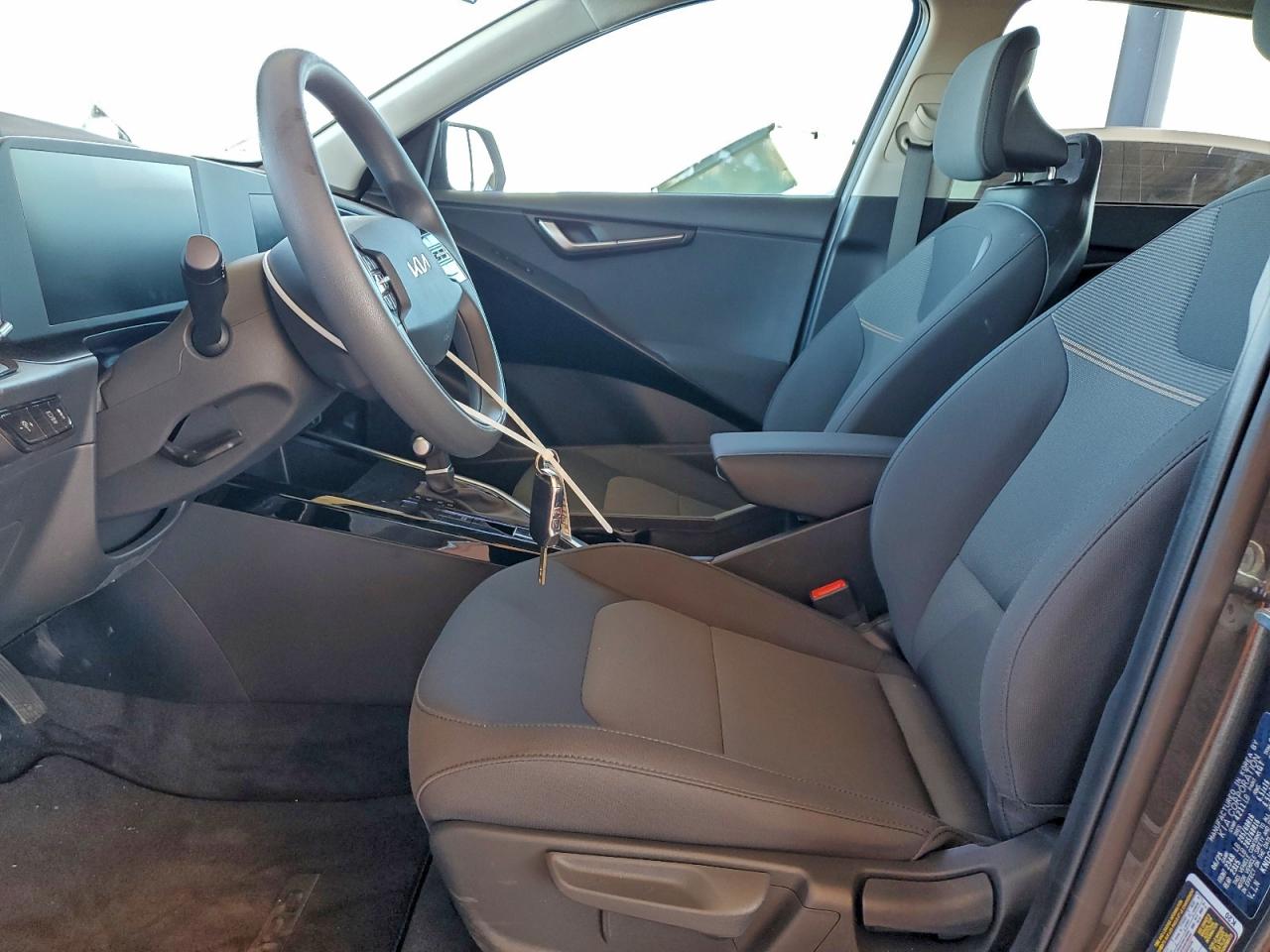 2025 Kia Niro Lx VIN: KNDCP3LE6S5307521 Lot: 95485475