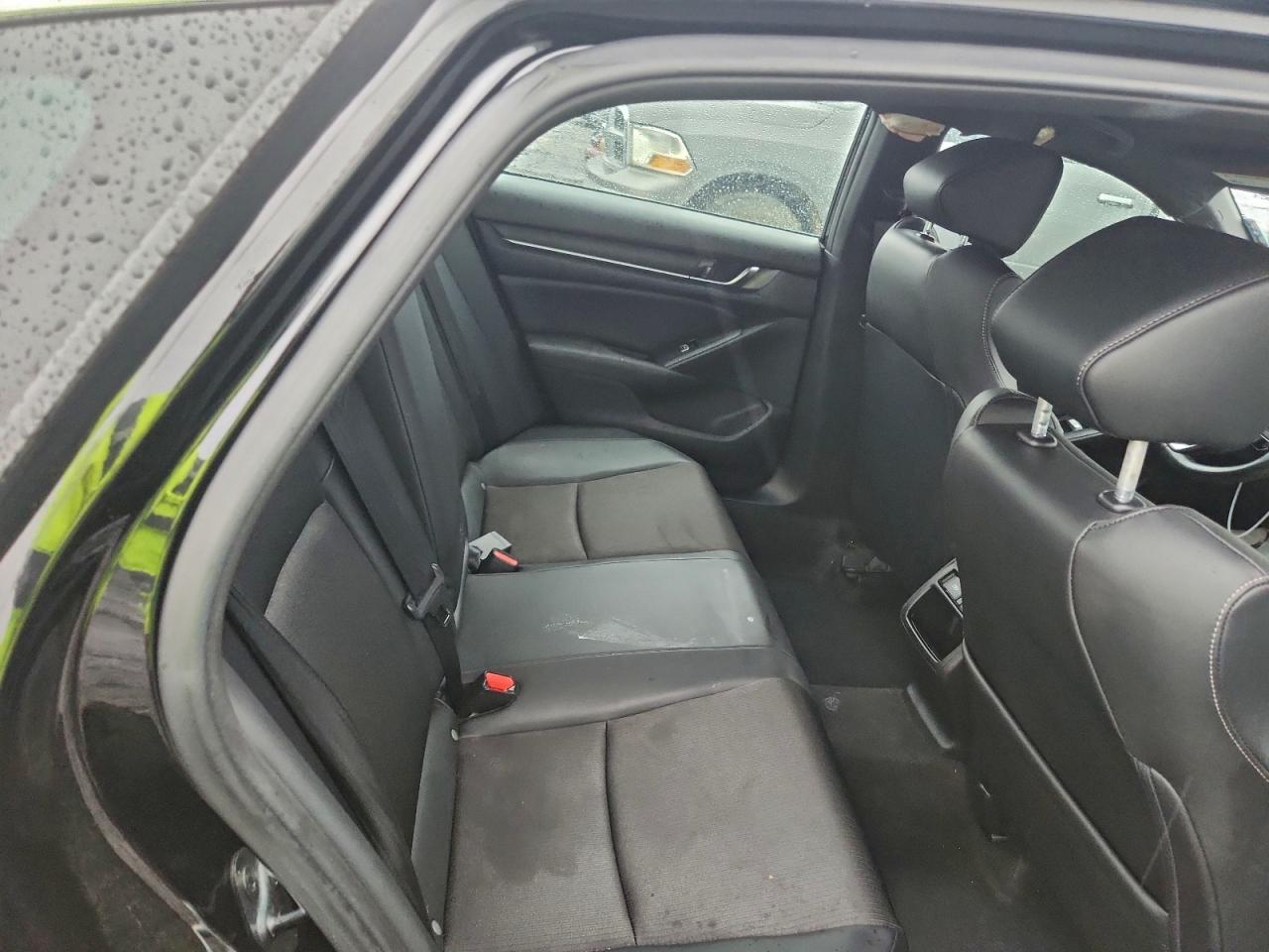 2022 Honda Accord Sport VIN: 1HGCV1F31NA097105 Lot: 95452835