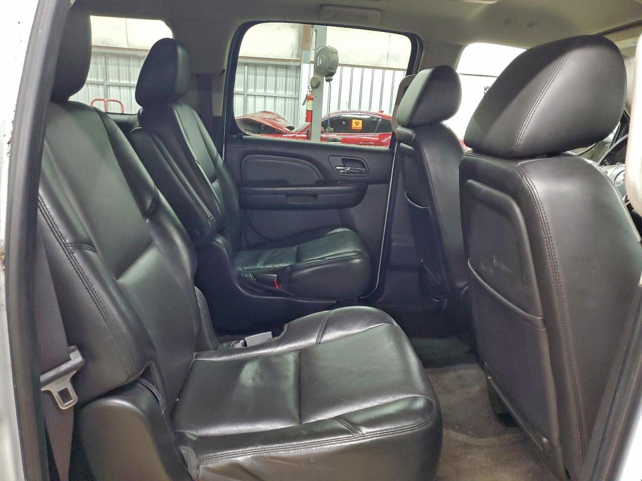 2011 GMC Yukon Xl Denali VIN: 1GKS2MEF5BR107023 Lot: 96670335