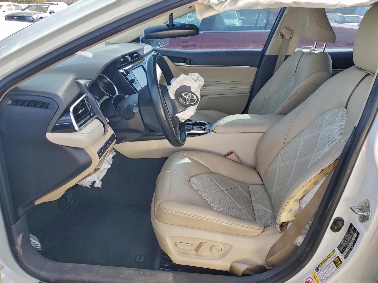 2018 Toyota Camry L VIN: 4T1B11HKXJU017783 Lot: 95466345