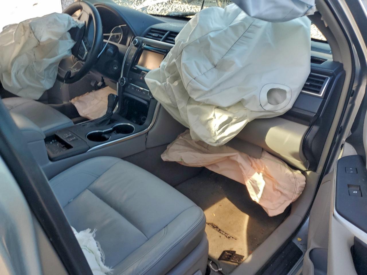 2015 Toyota Camry Le VIN: 4T4BF1FK4FR483792 Lot: 95092875