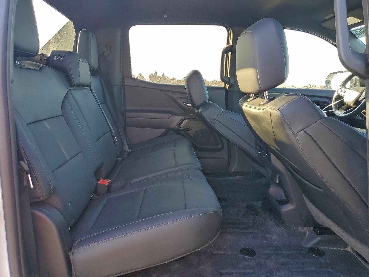 2024 Chevrolet Silverado VIN: 1GC10UED2RU200455 Lot: 94372865