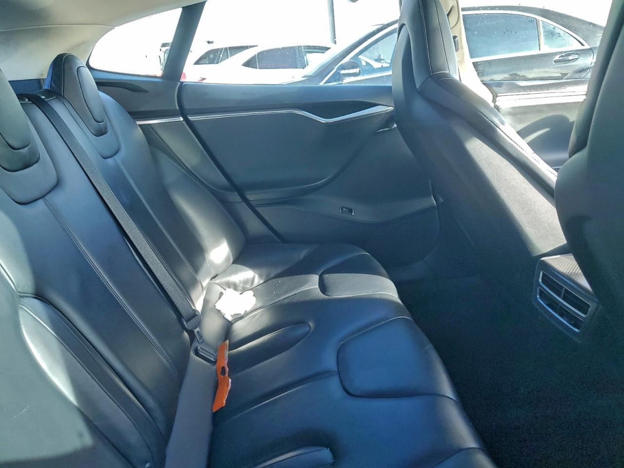 2014 Tesla Model S VIN: 5YJSA1H12EFP44085 Lot: 96839615