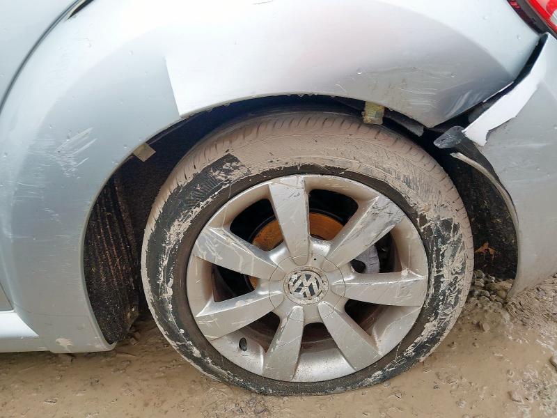 2006 VOLKSWAGEN BEETLE 2.0 2DR