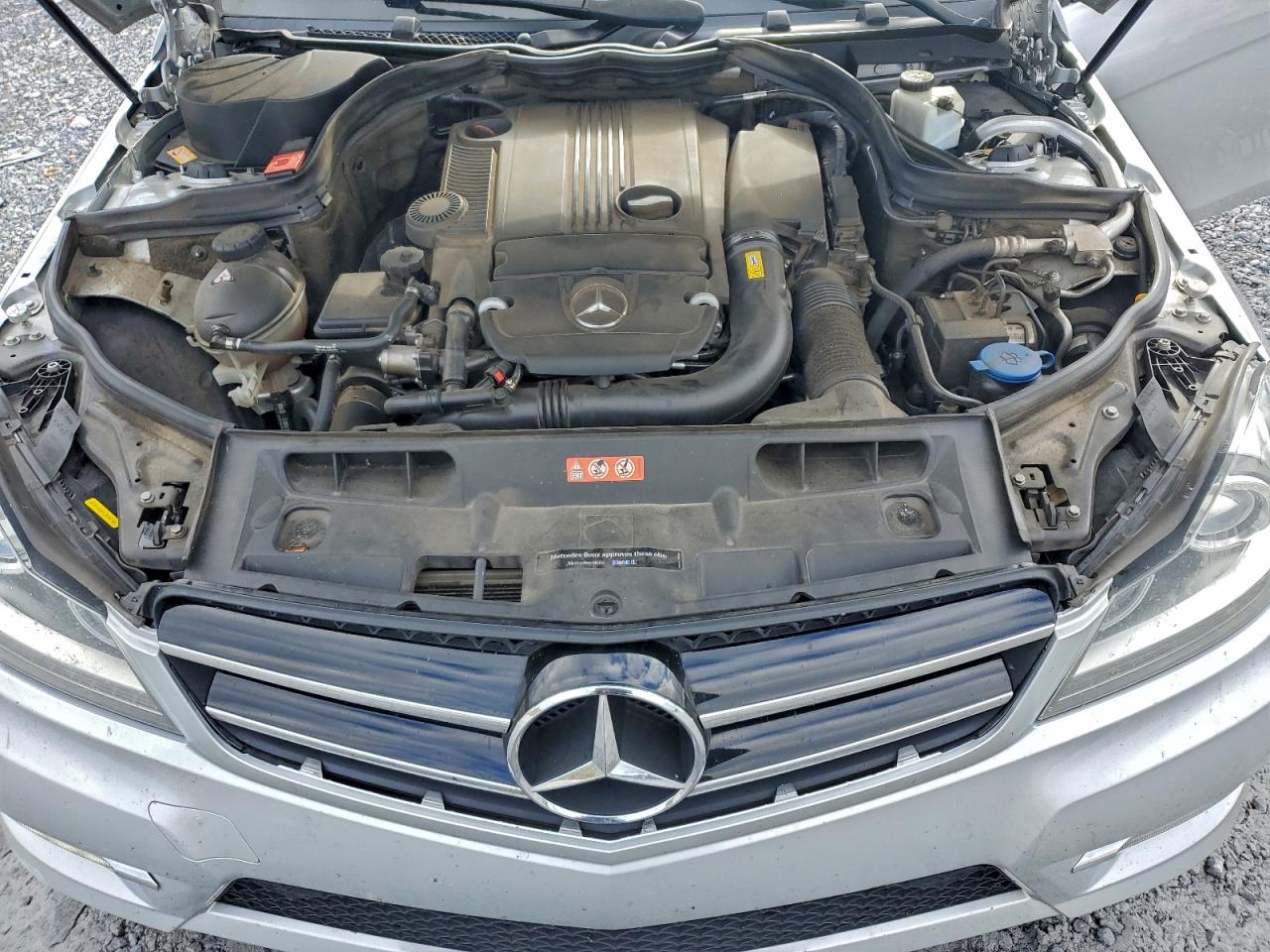 2015 Mercedes-Benz C 250 VIN: WDDGJ4HB1FG401037 Lot: 95321445