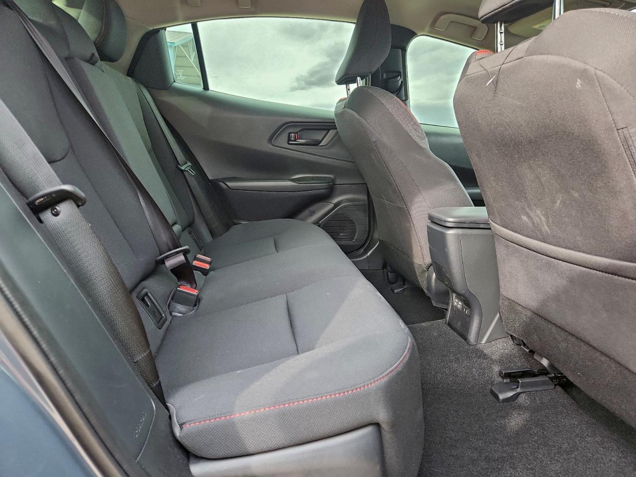 2026 Toyota Prius Se VIN: JTDACACU0T3055454 Lot: 94273635