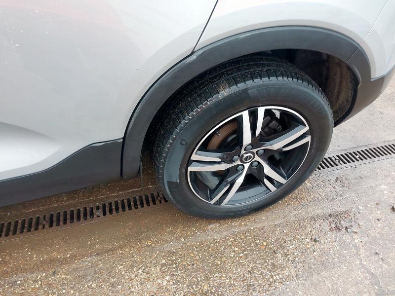 2022 VOLVO XC40 2.0 B3P PLUS DARK 5DR AUTO