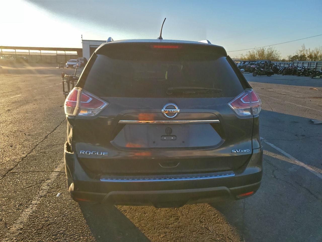 2016 Nissan Rogue S VIN: KNMAT2MV0GP621883 Lot: 94392975