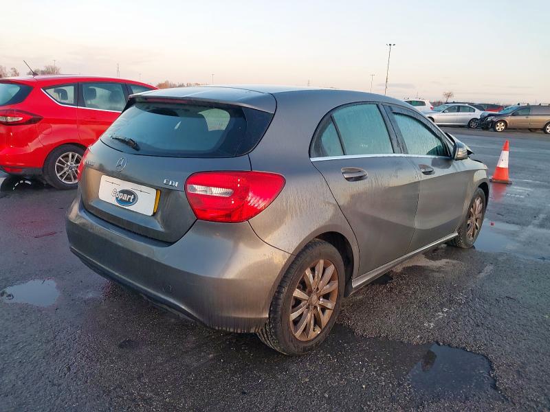 2013 MERCEDES-BENZ A CLASS A180 CDI BLUEEFFICIENCY SE 5DR