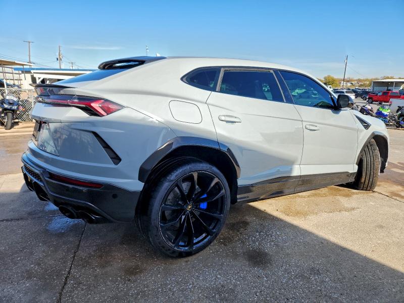 2021 LAMBORGHINI URUS   