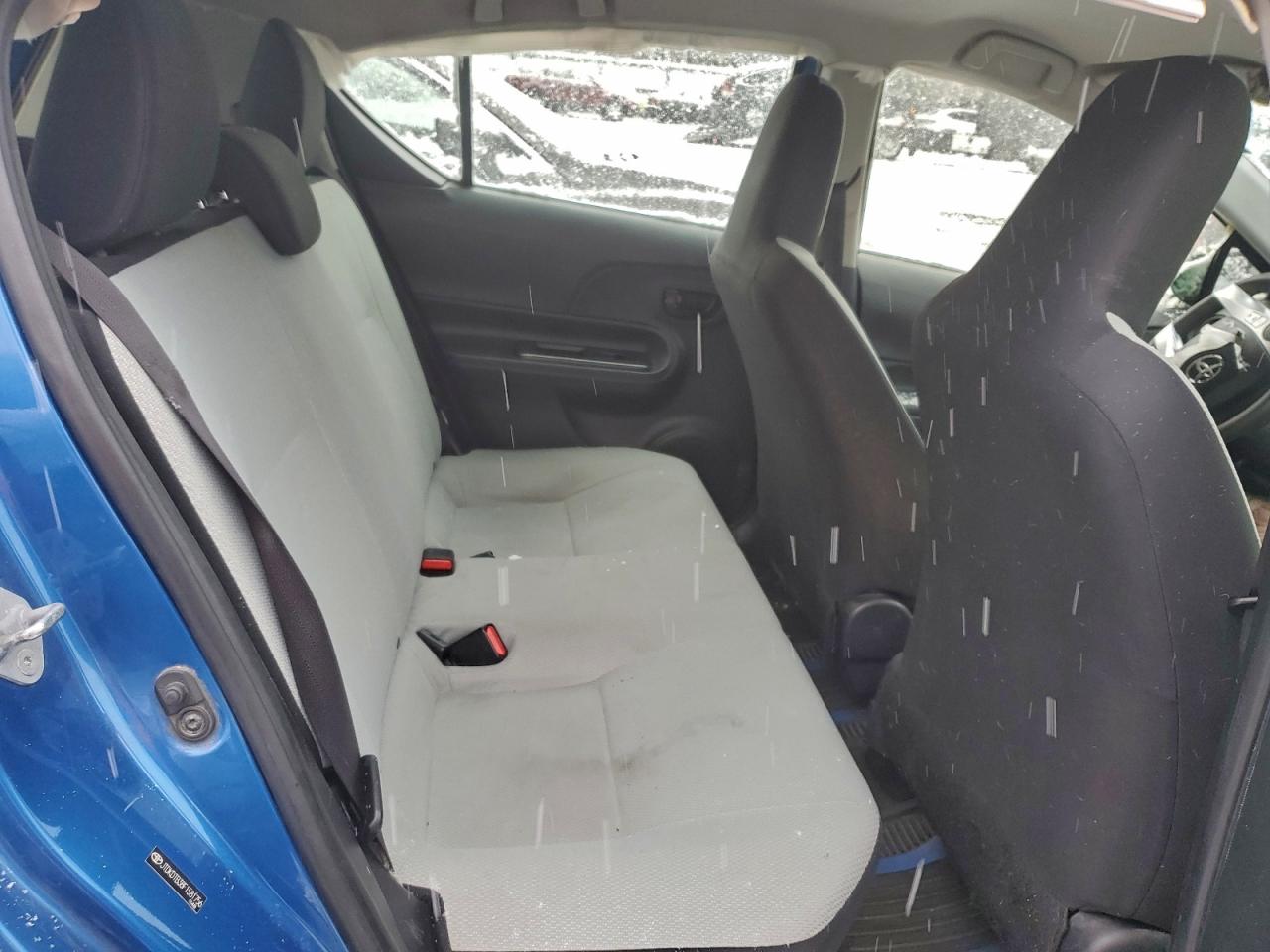 2015 Toyota Prius C VIN: JTDKDTB38F1581756 Lot: 94635065